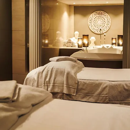 斯坦德古尔冈品质酒店 4*